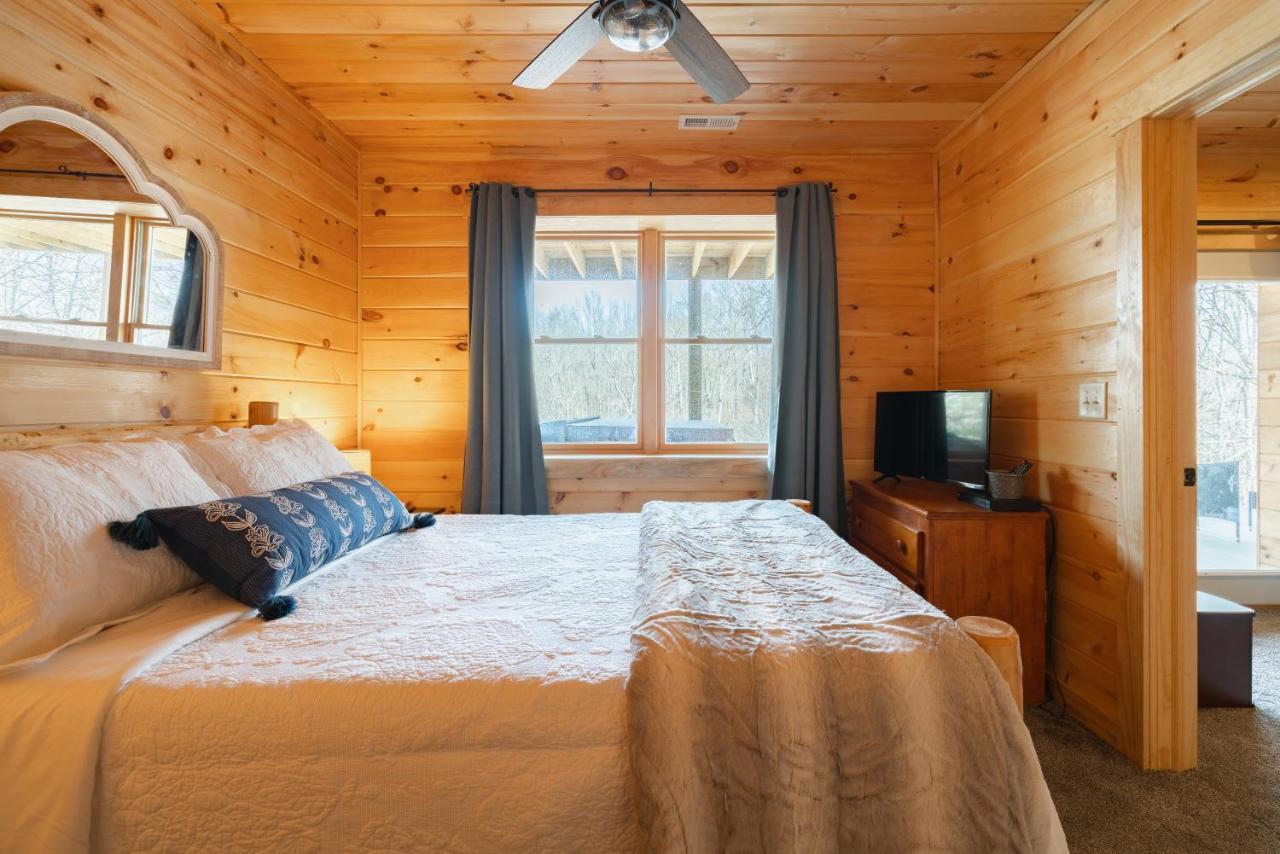 Family Friendly ~ Hocking Hills Cabin ~ Close To Caves, W/Wifi South Bloomingville エクステリア 写真